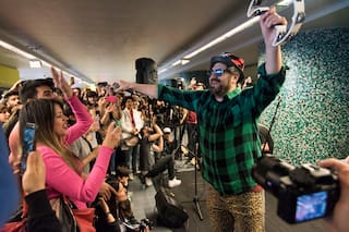 Los Auténticos Decadentes y un show sorpresa en la estación Facultad de Derecho