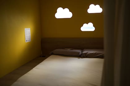 El siestario está equipado para un descanso corto y reconfortante