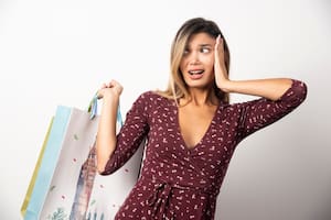 El significado oculto de hacer las compras a último momento, según la psicología