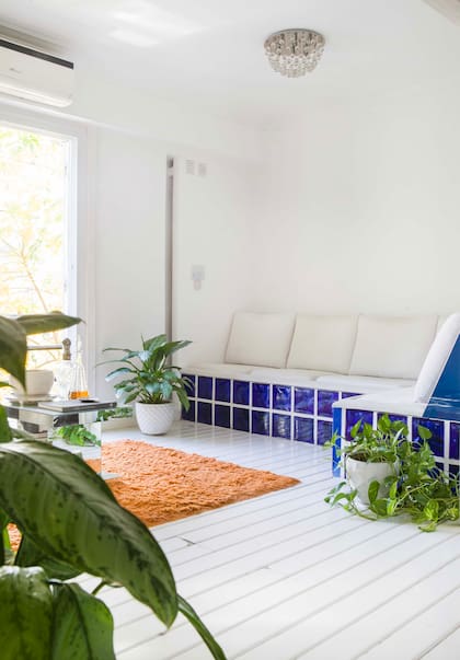 "El sillón de ladrillos de vidrio fue una idea mía: no sé si lo vi en algún lado o simplemente se me ocurrió".