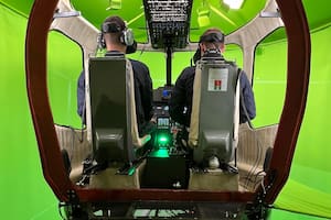 Inauguran un simulador de vuelo único en el mundo desarrollado en la Argentina