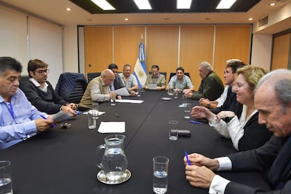 El Sindicato de Obreros Marítimos Unidos (S.O.M.U.) y las cámaras empresarias del sector pesquero llegaron a un entendimiento después de meses de negociaciones