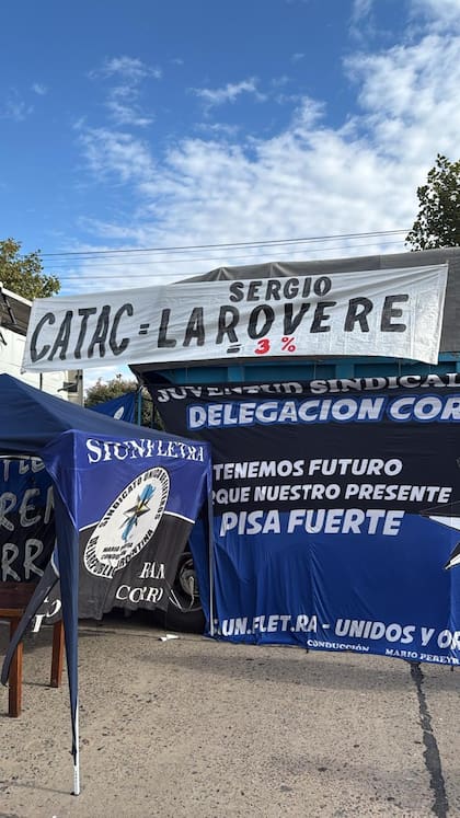 El sindicato reclama la reincorporación de 29 transportistas