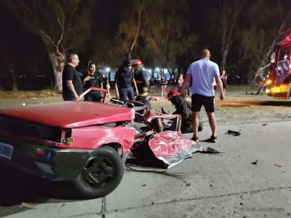 El siniestro tuvo lugar en horas de la noche en diagonal 74 a la altura de Villa del Plata