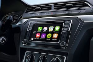 Adiós a Android Auto y Apple CarPlay: una automotriz dejaría de ofrecerlos en sus vehículos