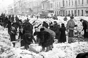 Cómo fue el sitio de Leningrado y por qué muchos lo recuerdan ahora tras la invasión