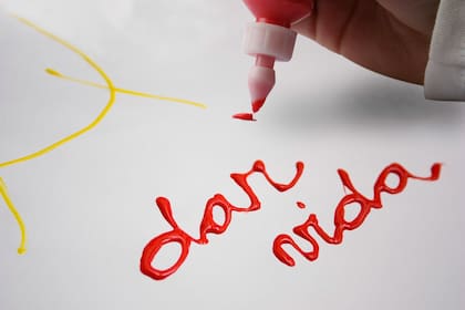 El slogan de la campaña de concientización del Incucai señala que donar órganos es dar vida
