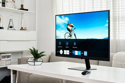 El Smart Monitor de Samsung cuenta con Microsoft 365 integrado y es compatible con AirPlay 2 de Apple y DeX de Samsung