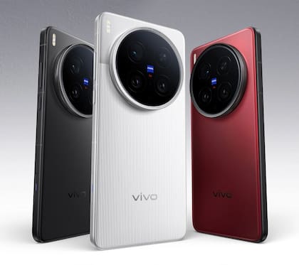 El smartphone Vivo X200 Ultra se vende con un kit fotografía complementario que incluye un teleobjetivo que se acopla en forma magnética y ofrece un zoom de 8,7 aumentos