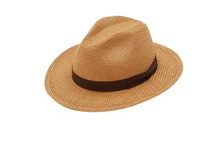 El sombrero: un accesorio que siempre está entre los infaltables de su valija