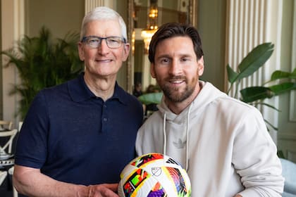 El sorpresivo encuentro entre Tim Cook y Lionel Messi