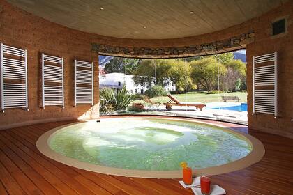 El spa con una vista exquisita a los Andes.