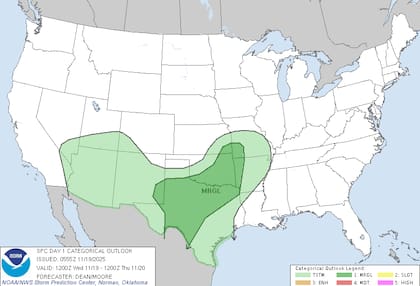 El SPC advirtió que el avance del sistema hacia las Llanuras meridionales y partes del oeste de los Ozarks impulsará un ambiente inestable, propicio para tormentas fuertes a partir de la tarde