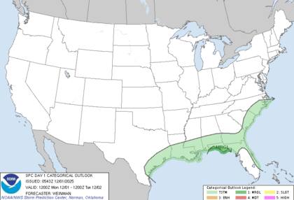 El SPC destacó un “riesgo marginal” de tormentas severas sobre sectores de la franja costera del Panhandle de Florida entre la noche del lunes y la madrugada del martes