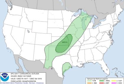 El SPC estableció un "riesgo leve" de tormentas severas para el sábado, desde los Ozarks hasta el valle medio del Mississippi, con posibilidad de vientos fuertes, granizo grande y tornados aislados