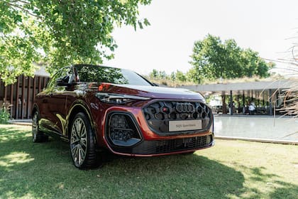 El SQ5 Sportback llega por primera vez al mercado argentino y lo hace de la mano de un V6 3.0 L que entrega unos 367 CV