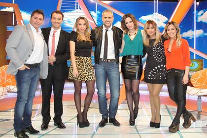 El staff de panelistas al completo: ¿qué look les gustó más?