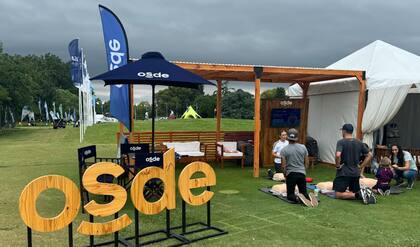 El stand de OSDE en el Olivos Golf Club.