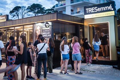 El stand está en el centro de Pinamar para que cualquier turista pueda disfrutarlo.