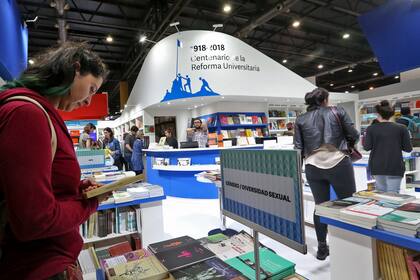 El stand que aglutina las editoriales universitarias