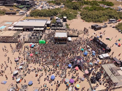 El streaming en vivo transformó la playa de Pinamar