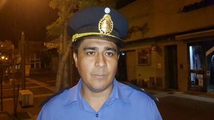 El subcomisario Agustín Martínez sufrió un intento de estafa cuando se encontraba acompañado de la jefa de la Brigada de Investigaciones, Vanina Fileni (El diario de La Pampa)