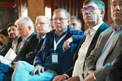 El subsecretario de Alimentos, Bioeconomía y Desarrollo Regional, Luis Contigiani y el secretario de Agricultura, Juan José Bahillo