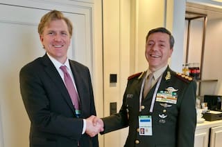 El ministro Presti viaja a Washington para afianzar el alineamiento con Estados Unidos