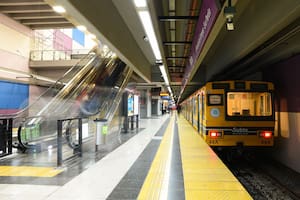El subte permite nuevos medios de pago con tecnología NFC desde diciembre 2024 (foto: Mario Passera)