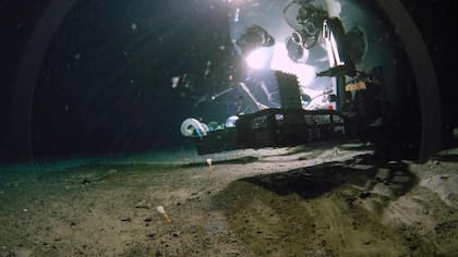 El sumergible tripulado Shinkai 6500 durante una expedición a aguas profundas en la fosa de Nankai, frente a la costa de Japón