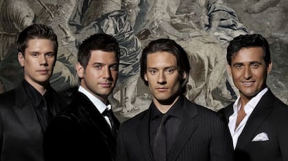 El supergrupo Il Divo, con los cuatro integrantes originales: David Miller, Sébastien Izambard, Urs Bühler y Carlos Marín