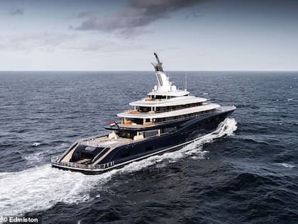 El superyate tiene capacidad para albergar a 30 invitados en 15 camarotes