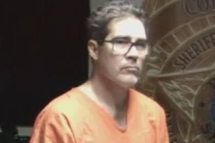 El supuesto cirujano promocionaba sus servicios en redes sociales y figuraba falsamente como miembro de la Sociedad Americana de Cirujanos Plásticos