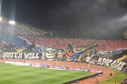"El sur resurgirá", dice el mosaico desplegado por Torcida Split, la barra brava del Hajduk Split