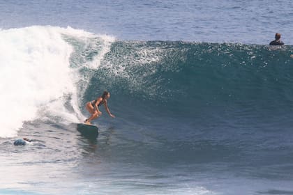 El surf ocupa un lugar central en la vida de Victoria. (Foto: en Bali, Indonesia)