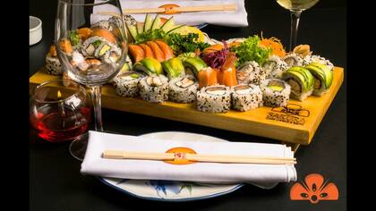 El sushi suele llevar frutas u hortalizas frescas que contienen cantidades significativas de fibra, minerales y vitaminas