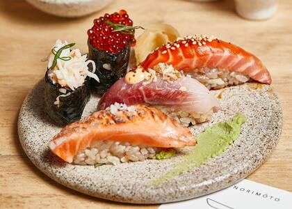 El sushi tradicional recupera terreno en la escena gastronómica local