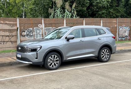 El SUV mide 1706 mm de alto, 4630 mm de largo y 1935 mm de ancho sin espejos