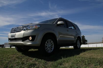 El SW4 mantiene el chasis de la pickup Hilux, pero con otro eje posterior