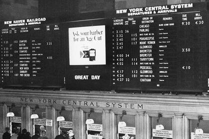 El tablero Solari en la Terminal Grand Central de New York, en 1966