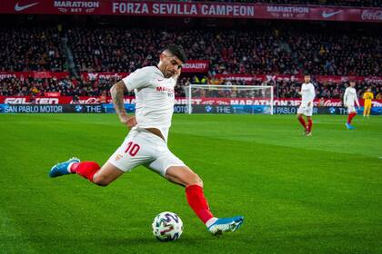 El talentoso Éver Banega se marchará de Sevilla al finalizar la temporada. Si destino es Arabia.