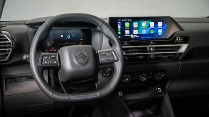 El tamaño del tablero instrumental varía según la versión