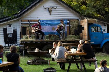 El Tap Garden de Weslwy, en el campo familiar del kilómetro 15 de la Avenida Bustillo