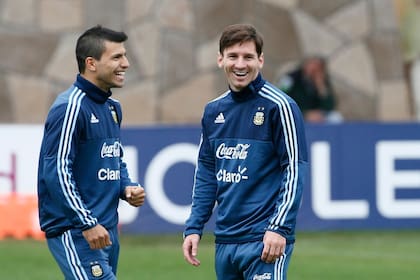 El Tata Martino dispuso una práctica más intensa, en un clima distendido y de confianza