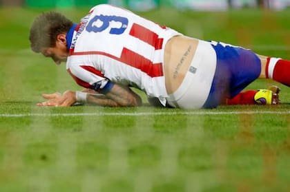 El tatuaje de Mandzukic, cuando el hoy delantero de Juventus jugaba en Atlético Madrid