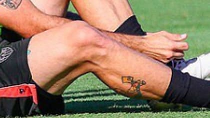 El tatuaje de Pratto en su pierna derecha