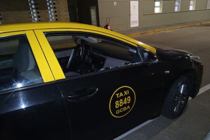 Una turista italiana fue atacada con un ladrillazo camino al Aeropuerto de Ezeiza: fue internada y perdió el vuelo - Image 1