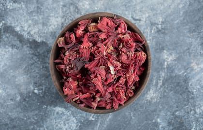El té de hibiscus reduce la presión arterial