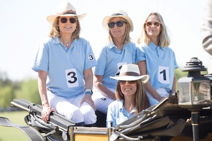 El team Mar del Plata: Emilia Serantes, Luisa Miguens, Sol Rueda y Karin Mihanovich, en representación de su tía, Sonia Mihanovich, que murió años atrás y además fue campeona argentina de golf.