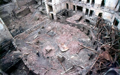 El Teatro Argentino de La Plata ardió en octubre de 1977; se conocieron novedosas imágenes del edificio tras el incendio